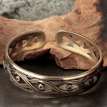 Narrow “Eye” bracelet, brass