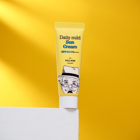Village 11 Factory Sunscreen Daily Mild Suncream, for daily use, SPF 50, 25 ml-1