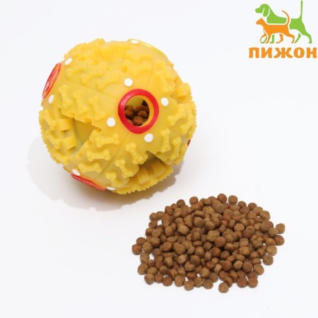 The croaking ball for dogs is large, hard, 9.5 cm, yellow