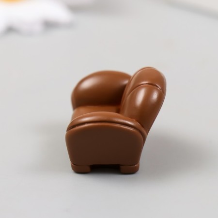 Decor for the creativity of the polystone "Leather chair" 3.3x2.2 cm-1