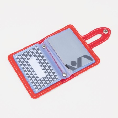 Busmaker on the button, 26 cards, the color is red-3