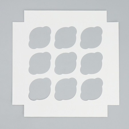 Folding box for 9 cupcakes with the window “Winter will give miracles!”, 25 x 25 x 10 cm, new year-6