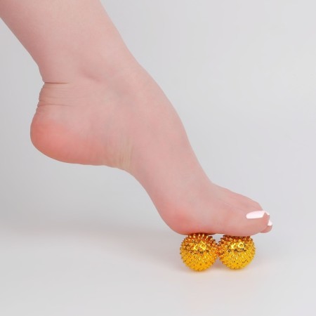 A set of massagers with a magnet, "balls", d = 3 cm, 2 pcs, golden color-7