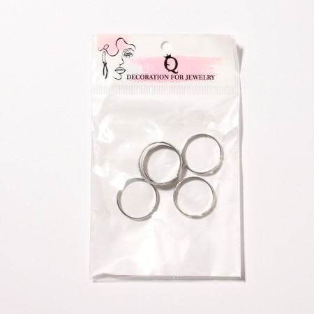 The base for the ring is adjustable (set 5 pcs.), The color is silver-2