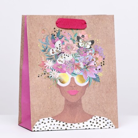 Crafts "Bright image" 18 x 22.3 x 10 cm
