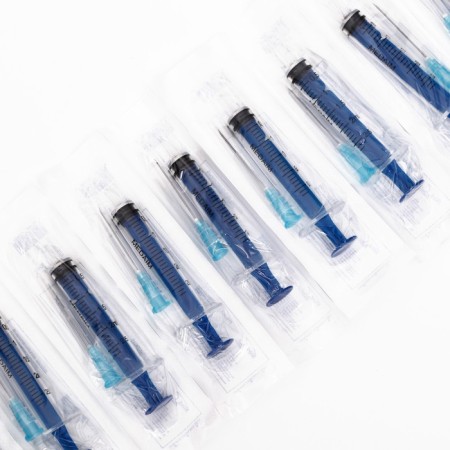 Spring injection. 2 ml of 3 comp. with a needle of 0.63*32 mm (23G*1 1/4 ") without latex-1
