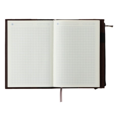The diary is low, PVC cover, A5 format, 140 sheets in a cage, elastic band, with pockets, mix-5