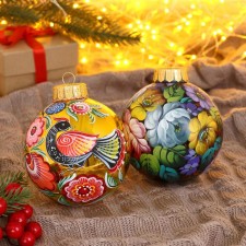 A set of 2 Christmas balls 100 mm 