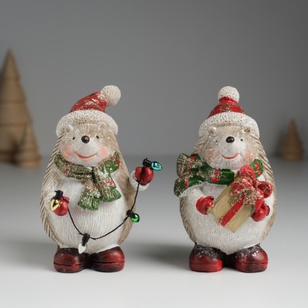 Polystone souvenir "Hedgehog in the red cap and green scarf" MIX 6.5x6.5x10.2 cm