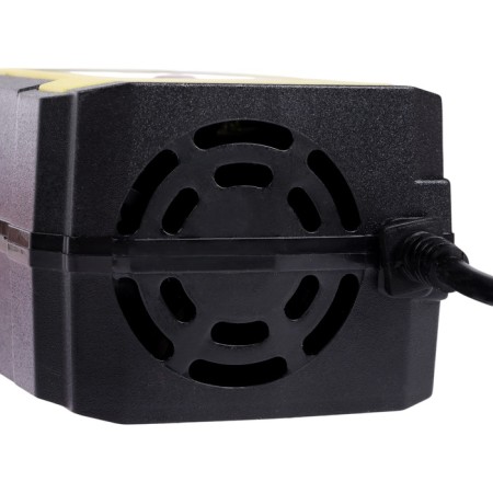 Charger of the battery 12 V, 6 A, automatic, 220 V, 87 W, LED display-5