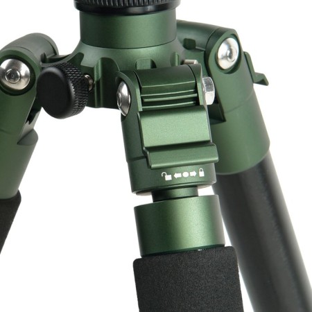 The tripod Falcon Eyes Green Line 1718 BHS-15-9