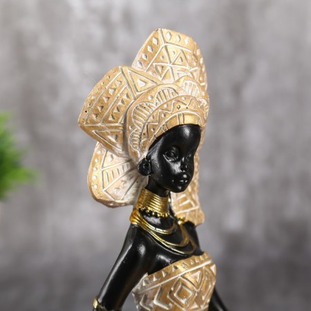 Souvenir Polystone Summary "African in a golden dress with ornament" 18.5x12x15.7 cm-3