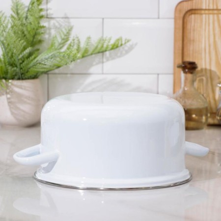 A pan without a decolle, 3 l, enameled cover, induction, white color-2