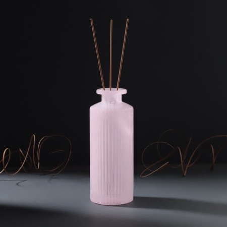 Diffuser for essential oils "Vertical" 135 ml matte pink 5x5x13 cm-3