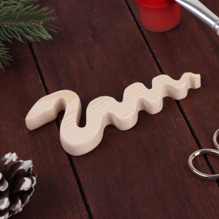 The workpiece for creativity "Snake is long",-1