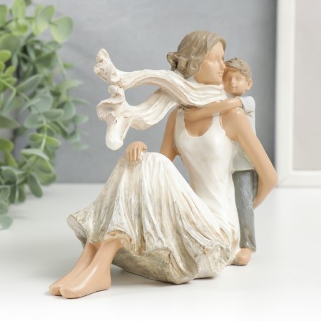 Polystone souvenir "Mom with son" 14x8.5x16 cm-1
