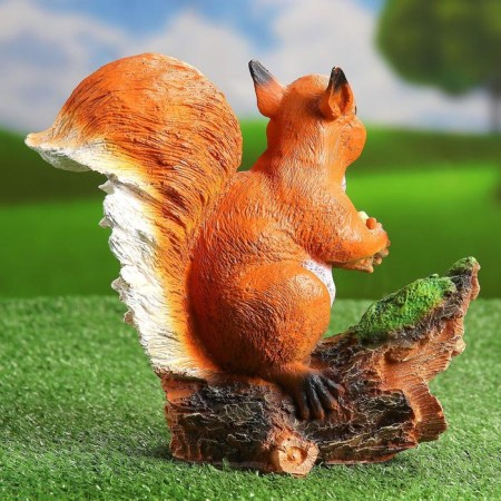 Garden figure "Squirrel with a nut on a stump" 25x12x23cm-2