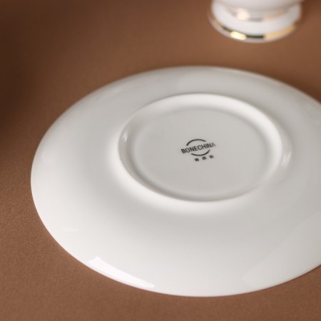 Service Porcelain Tea Louis, 15 objects: kettle 1.3 l, milkman 300 ml, sugar tower 350 ml, 6 teaspoon 160 ml-3