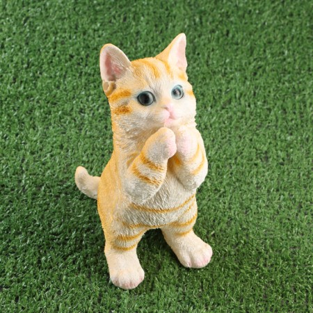 Garden figure "A begging red" 10x16x22cm-1