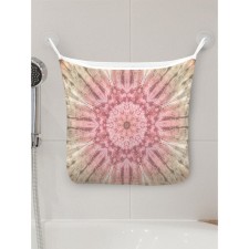 Organizer in a bath on suction cups 