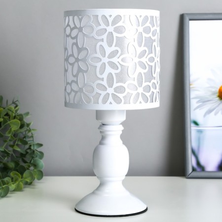 Table lamp "Chamomile" 1xe27 40W white 14.5x14.5x31 cm Risalux