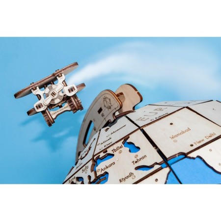 Wooden designer - keychain "Evik: plane"