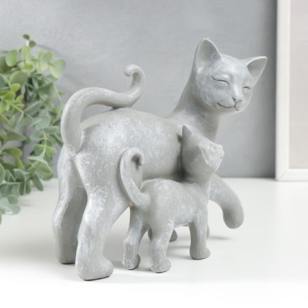 Souvenir Polystone "A cat with a kitten - a walk" Medallion heart, gray 17.5x9.5x19 cm-1