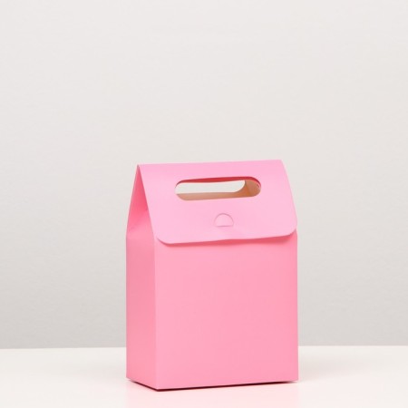 Box package with a handle, pink, 19 x 14 x 8 cm