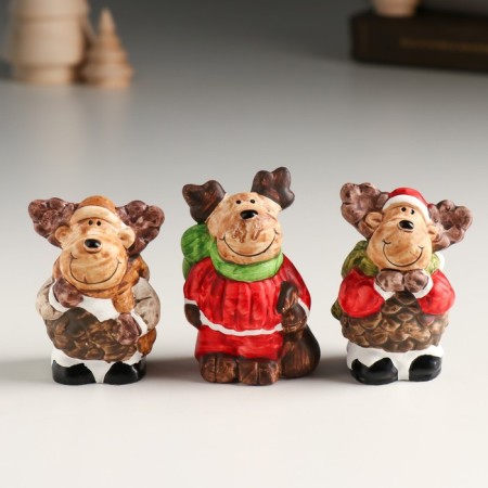 Polystone souvenir "Losik in the winter outfit" MIX 4.3x3x7 cm