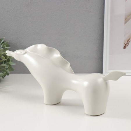 Souvenir Ceramics "Purposeful Horse" White 7x39.5x17 cm-2