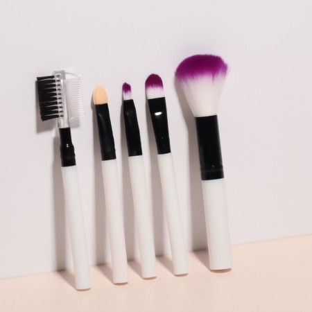 A set of makeup brushes, 5 objects, black/white color-2