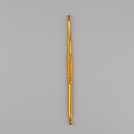 Knitting hook, bilateral, d = 2/3 mm, 13.5 cm, gold color-1