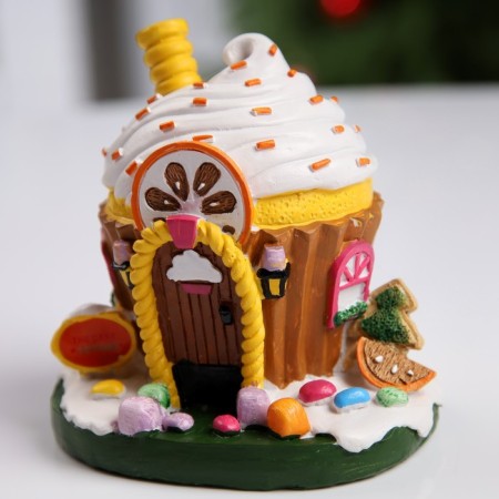 LED figure "Sweet House" 13 × 12 × 9 cm, polystone, batteries Lr44x2, glow warm white-3