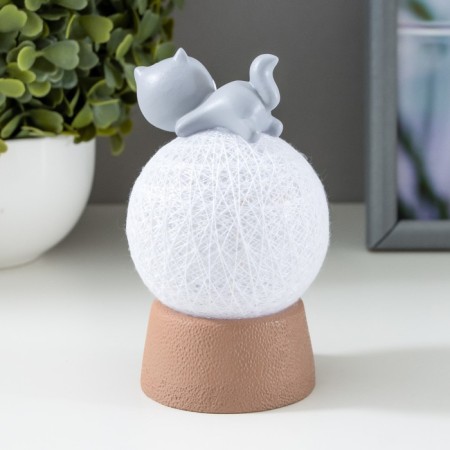 Night "Kitten" LED from batteries 6x6x10 cm Risalux-6