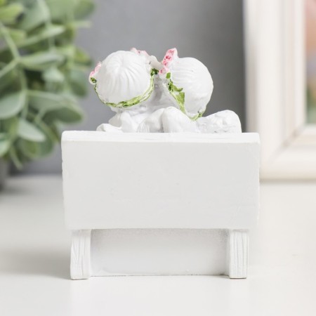 Souvenir "2 Angel in a pink wreath on a bench" 8x7x5 cm-3