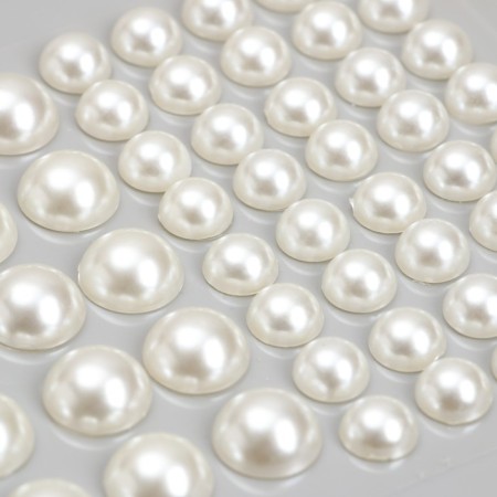 Sticker of plastic rhinestones "Half -dash of different sizes" white 9.5x11 cm-2