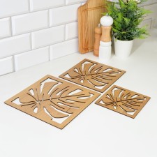 A set of 3 wooden stands for hot, 24.5x24.5x0.3 cm, 20.2x20.2x0.3 cm, 14.9x14.9