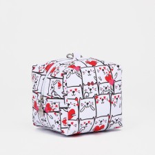 Monetnik-monotnik on the zipper, white/red color