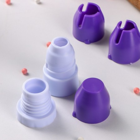 Adapter for a confectionery bag of a share, for a nozzle d = 1.8/2.5 cm-1