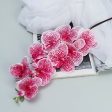 Artificial flowers 