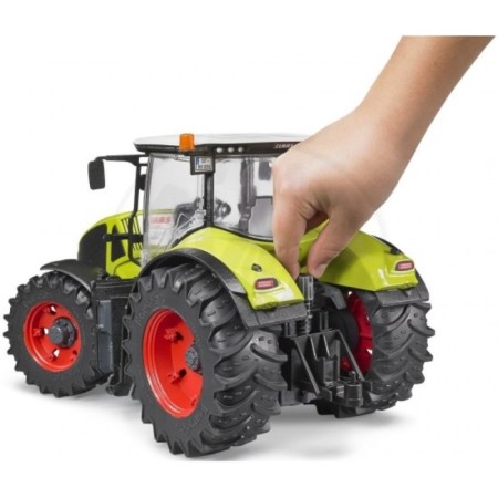 Claas Axion 950 tractor, with a loader-2