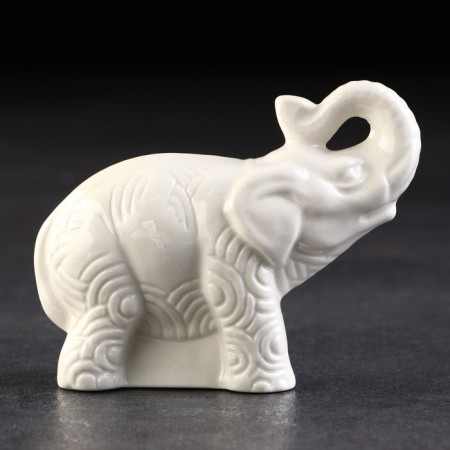 Porcelain figurine "Indian Elephant. White", 10x4x8 cm