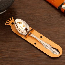 Spoon Named, tea, with an engraving 