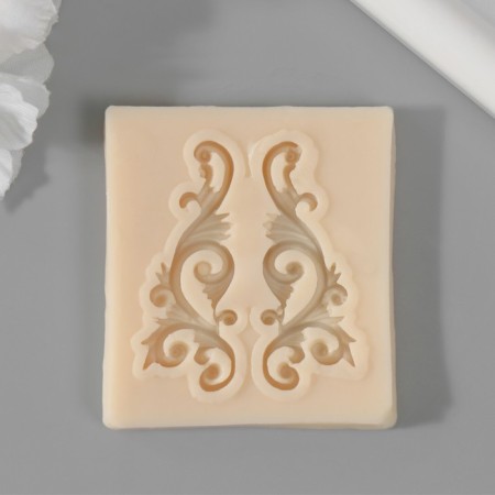 Silicone "monogram" 4.5x1.7 cm mix-1