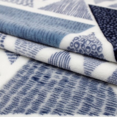 Kolmio cover, size 150x200 cm, Velsoft-3