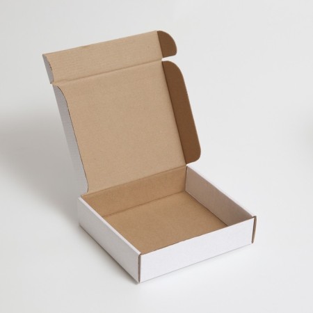 Self -charged box, white, 20 x 18 x 5 cm-1