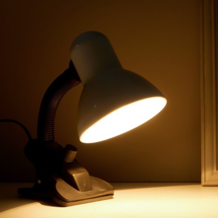 Table lamp E27, with off. On the clamp (220V) white 26x13x11 Risalux-6