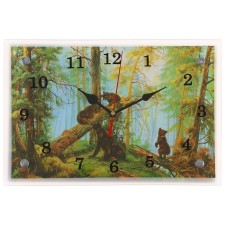Carting clock is wall-mounted, interior 