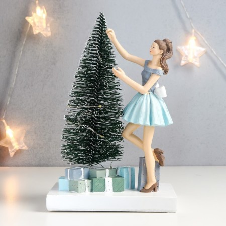 Souvenir Polystone Light "Girl decorates the Christmas tree" 24.5x11x15 cm-2