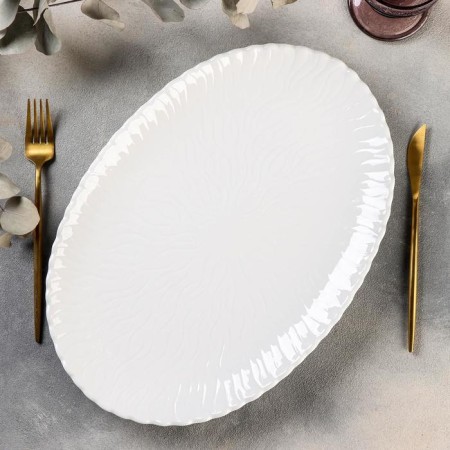 Porcelain oval porcelain Magistro "Blanche. Flower ", the color is white